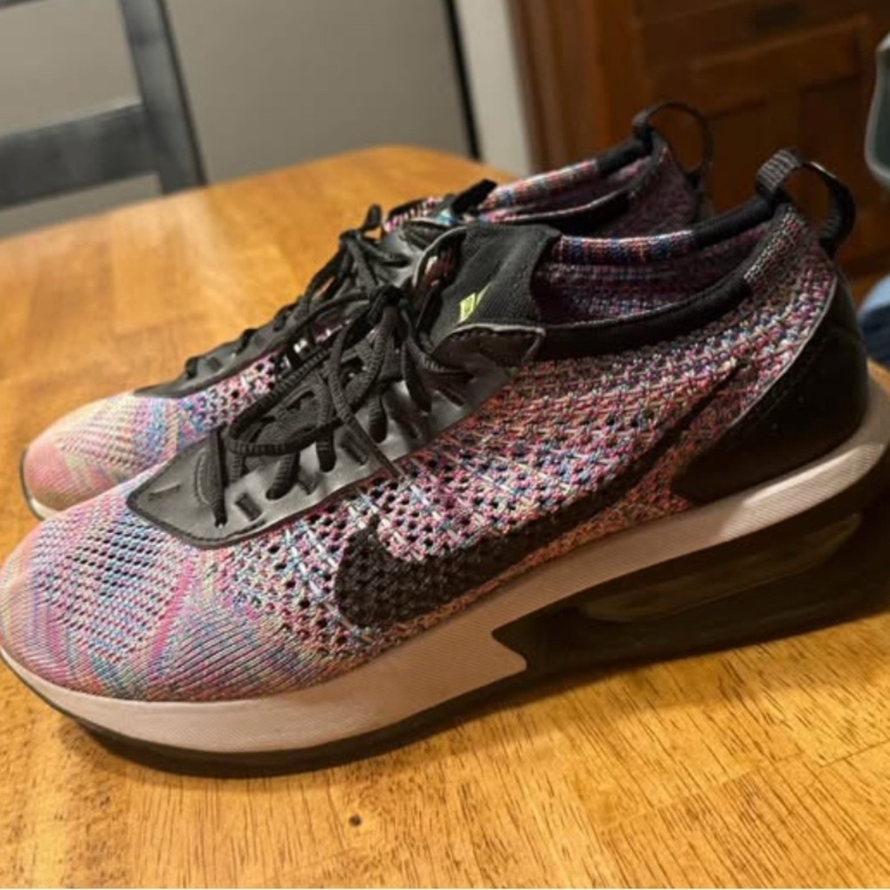 Nike Flyknit Sneakers